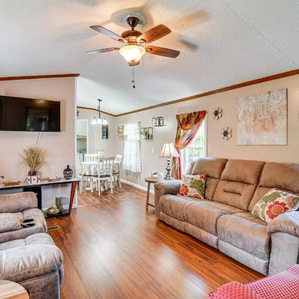 Pet-Friendly Corbin Vacation Rental about 4 Mi to Town, hotel v destinaci Corbin
