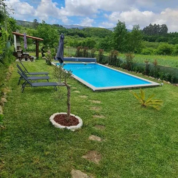 Carlana House, hotel in Paredes de Coura