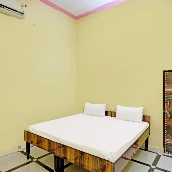 OYO J.M.D Restaurant &rooms, hotell i Jhājhar