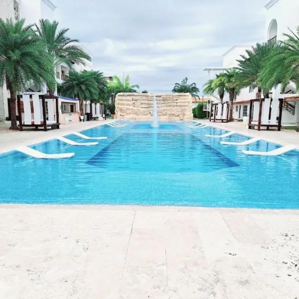 Coqueto apto en Punta Cana frente a la piscina Cap Cana, hotel in Punta Cana