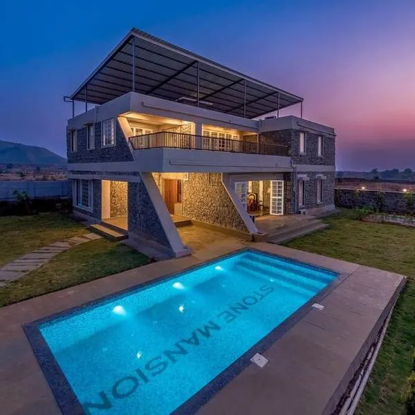 STONE Mansion by Phoenix Stays Igatpuri, hotel di Igatpuri