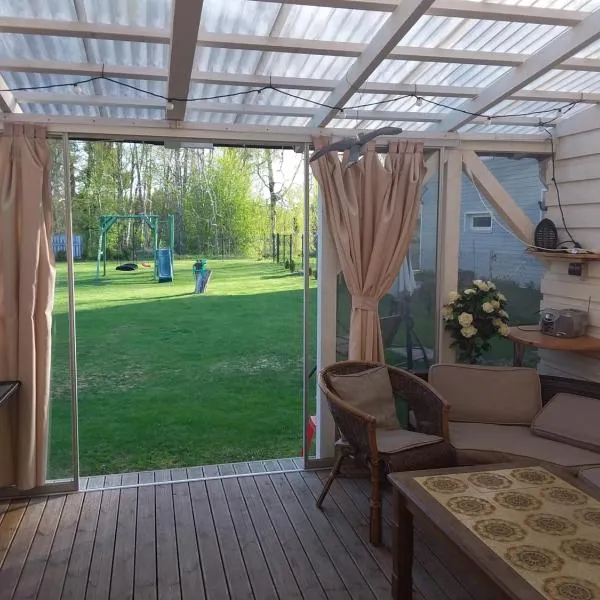Домик для двоих, hotel v destinaci Pärnu