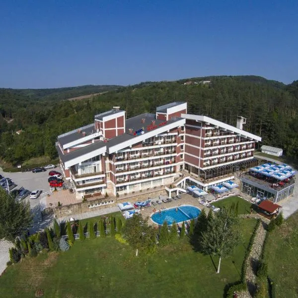 Relax Coop Hotel、ヴォネシュタ・ヴォダのホテル