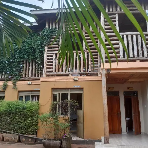 BeezBinn, hotel v destinaci Hoima