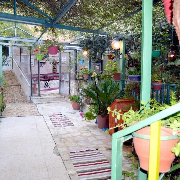 بيت الطبيعة nature house, hotel sa Jerash