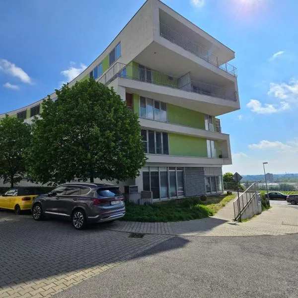 Apartment Majko with free parking, hotel em Bratislava