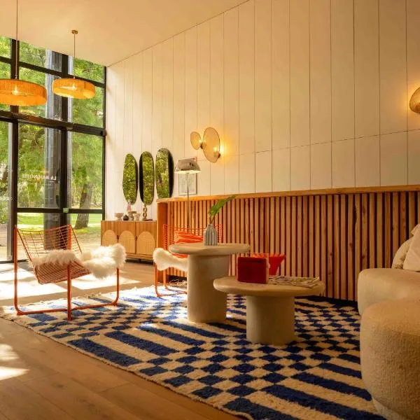 Boutique Hôtel La Baignoire, hotel v destinaci Lacanau-Océan