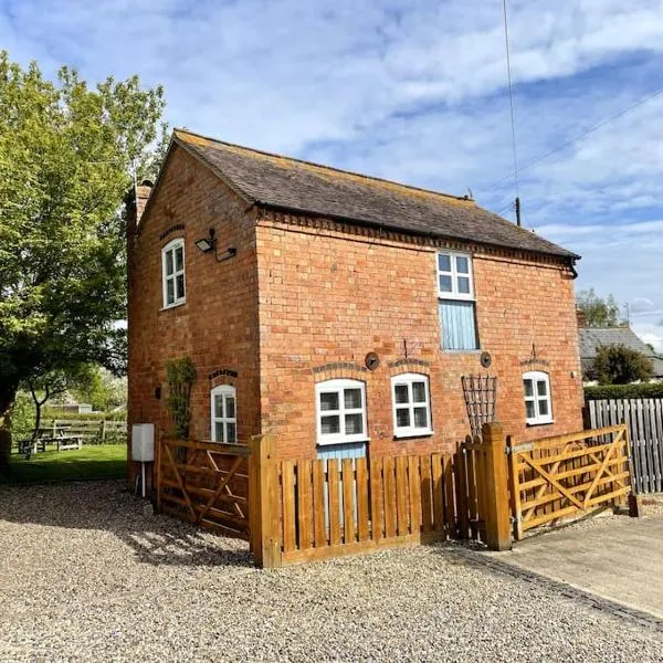 Cottage at The Butchers Arms, מלון בPauntley