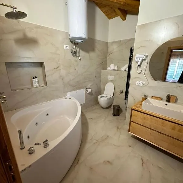 Guesthouse Marku - Mrizi i Zanave, hotel v destinaci Fishtë