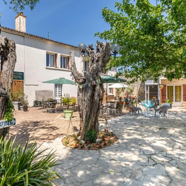 Hotel Les Vieux Acacias, ξενοδοχείο σε Queyrac