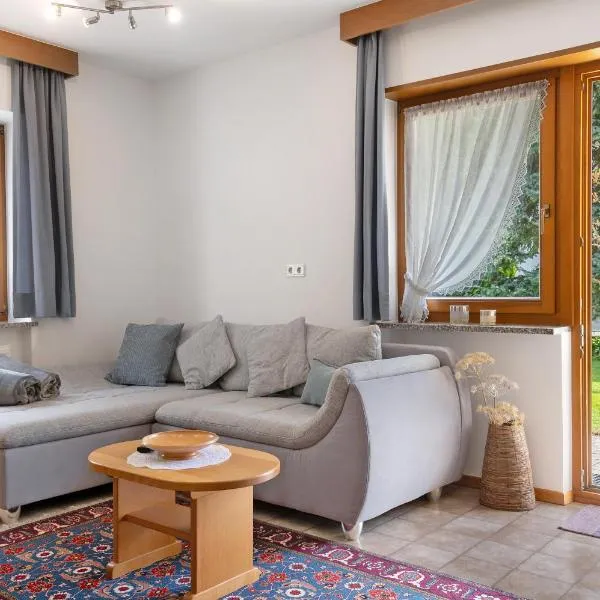 Mayr Apartments Zwei, hotel v destinaci Plaus