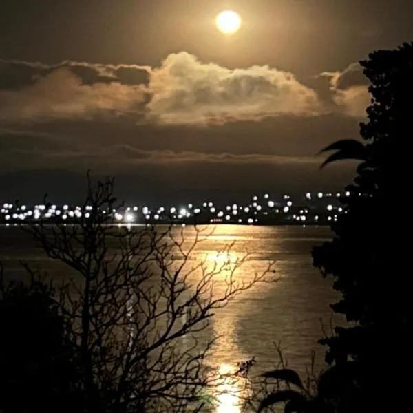 Dpto Vista Alago, hotel in Villa Ciudad Parque