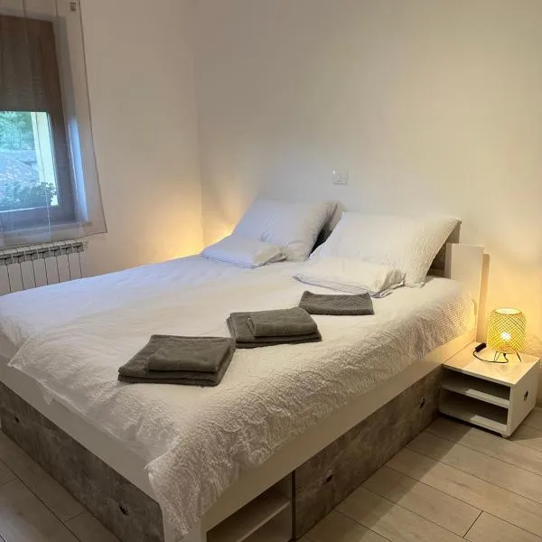 Apartma Anže Samec, hotel in Dobravlje