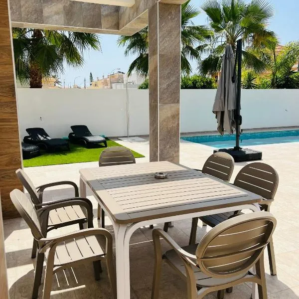 Villa Domicil de Luxe, hotel Torreviejában