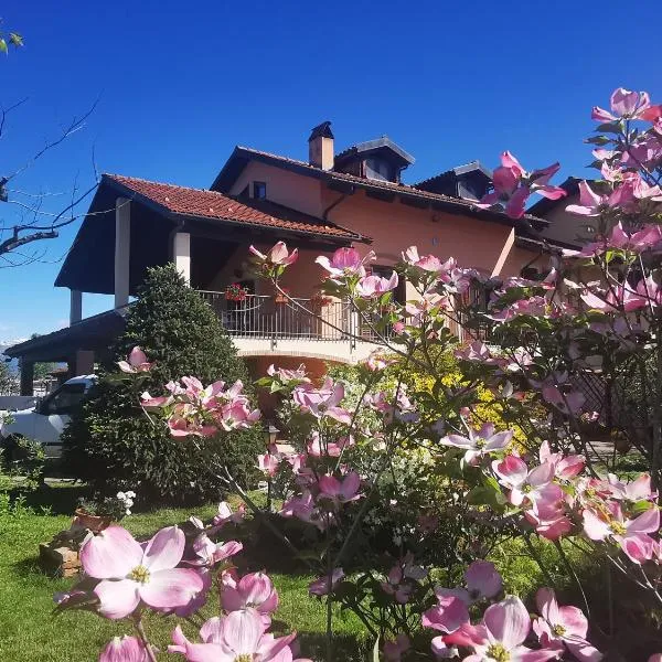 Orto del pettirosso, hôtel à Front