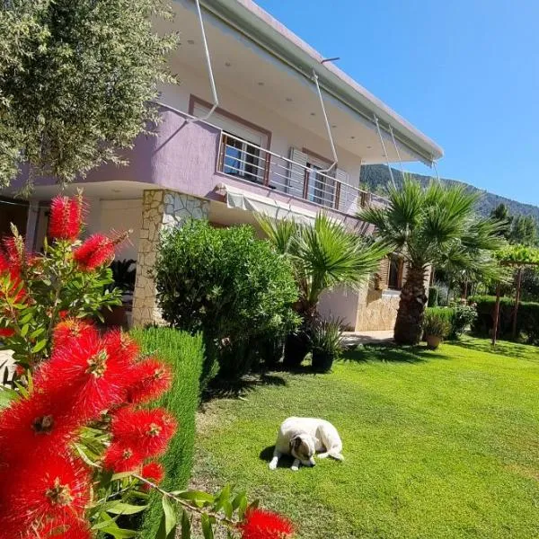 Relaxing Country house Porto Vito, hotel in Aigosthena