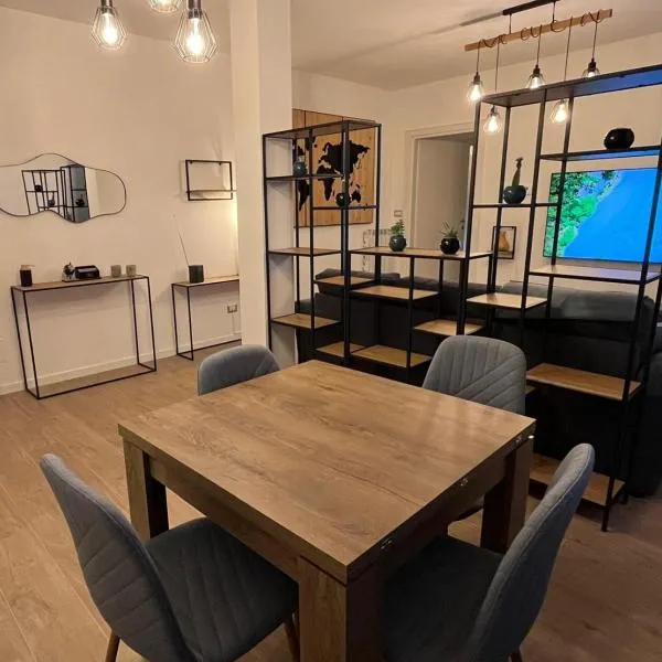 BOUTIQUE HOUSE LA FENICE, hotel a Piacenza