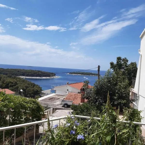 Vlado, hotel u Primoštenu