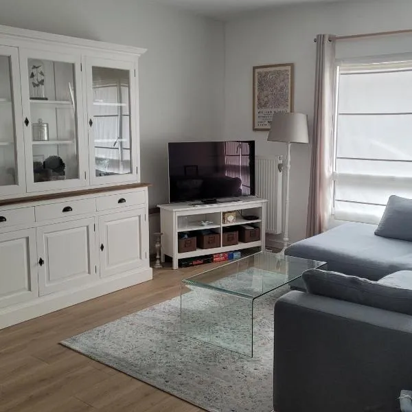 "Lodge d Ypres" Super appartement avec parking sur place, hotel in Wambrechies