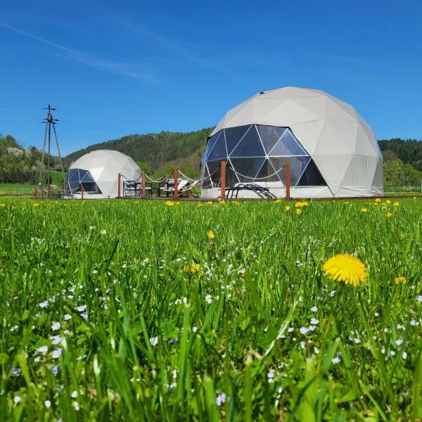 Glamping nad Sanem, hotel v destinaci Krzemienna