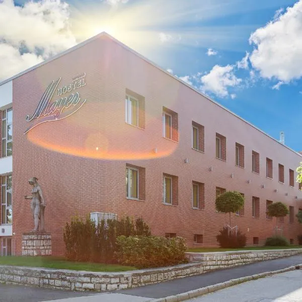 Hostel Mayer Superior Veszprém, hotel v destinaci Veszprém