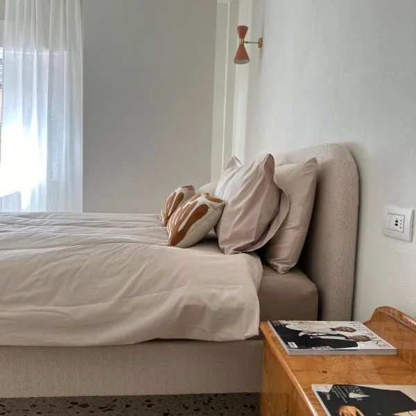 MAISON BENGASI, hotel v destinaci Civitanova Marche