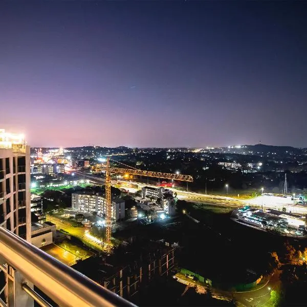 Penthouse and Apartment at The Capital Triology Menlyn Maine, hotel v destinaci Pretoria