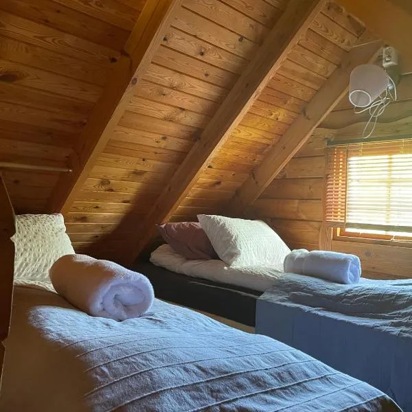 Kaldbaks-kot cottages、フーサヴィークのホテル