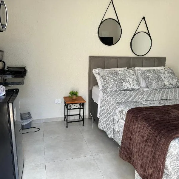 Chalé 03 com cozinha no coração de Penedo, hotel v destinaci Itatiaia