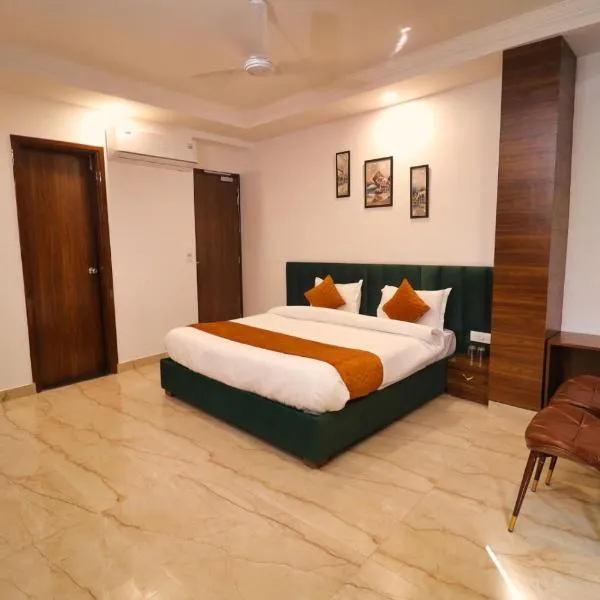 Sandhu Lodge, hotel di Khāvadi Mota