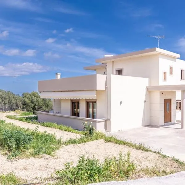 Vacation House close to the Beach, hotel Eléában