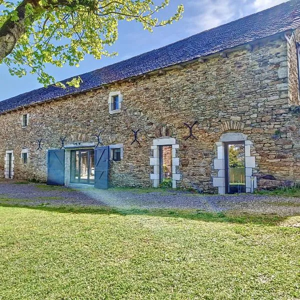 Ancienne Bergerie Rénovée , Proche des Lacs, Sentiers Pédestres, hotel in Auriac-Lagast