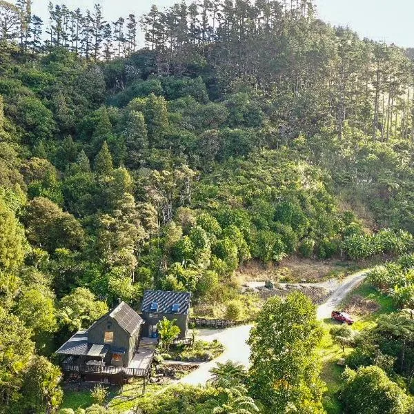 Matakana Retreat - Luxury Off Grid Lodge in Nature, hotel v destinaci Matakana