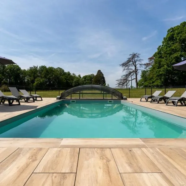 Gite Arbois 2 pièces Piscine Chauffée, hotel in La Châtelaine