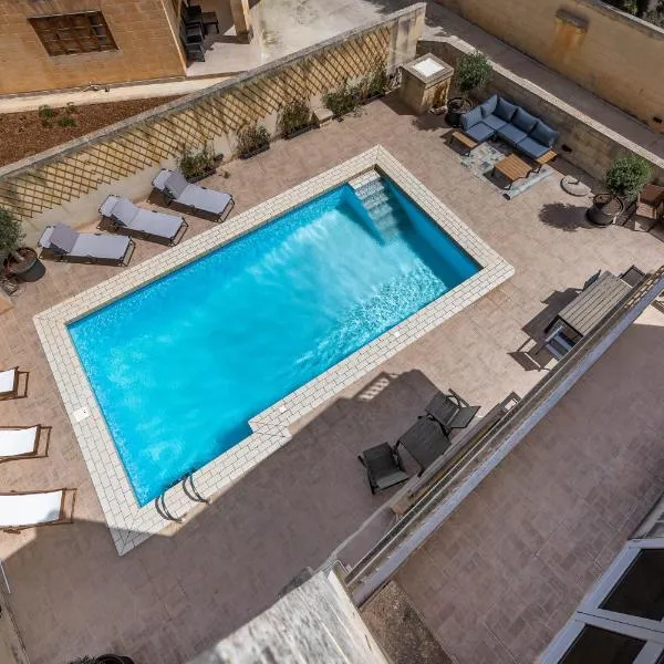 Tranquil Mansion - 3 Bed, Pool, BBQ & Gaming Room, hotel v destinaci Is-Swieqi