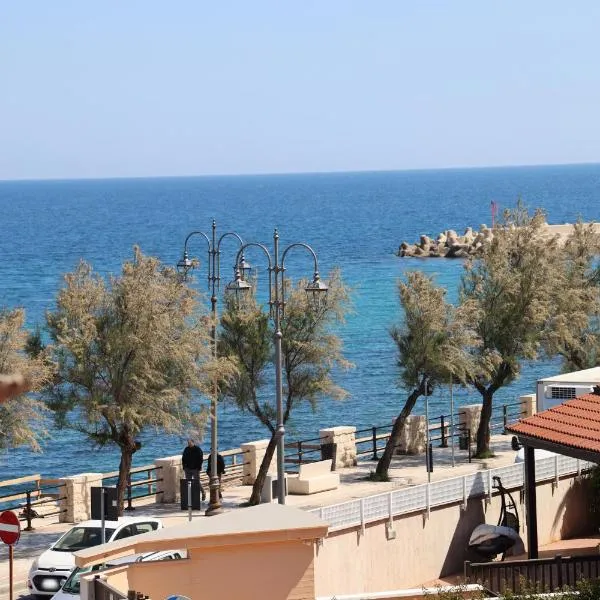 Strelitzia Home, hotel a Giovinazzo