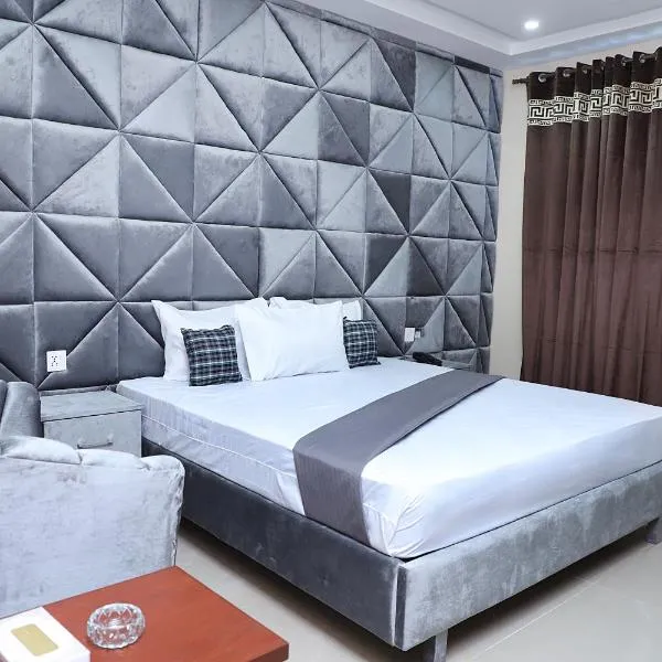 물탄에 위치한 호텔 Hotel Luxury Express