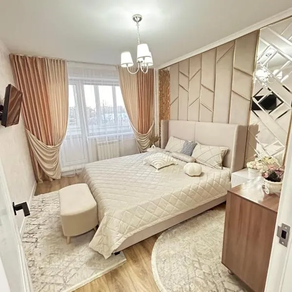 Двухкомнатные апартаменты на улице Естая, дом 83-1 напротив ТД Тулпар, hotel in Pavlodar