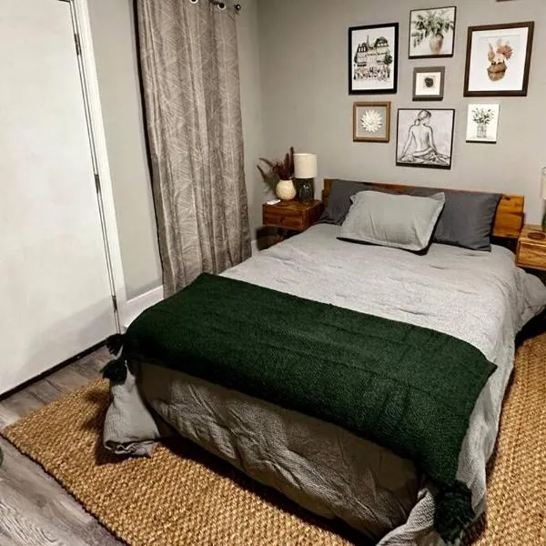 Boho Bungalow near TU/DT/Cherry St/Expo Center, hotel in Tulsa