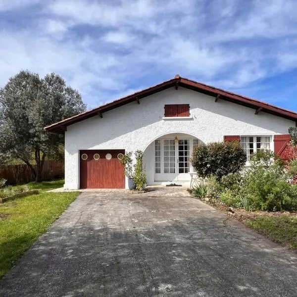 Agréable Maison Landaise proche du Lac, hôtel à Sanguinet