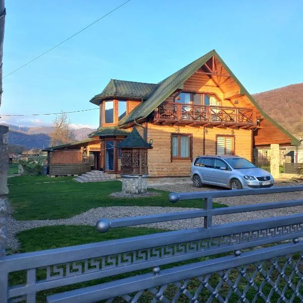 Садиба Федорчуків Гірська хатина 1, hotel v destinaci Šešory
