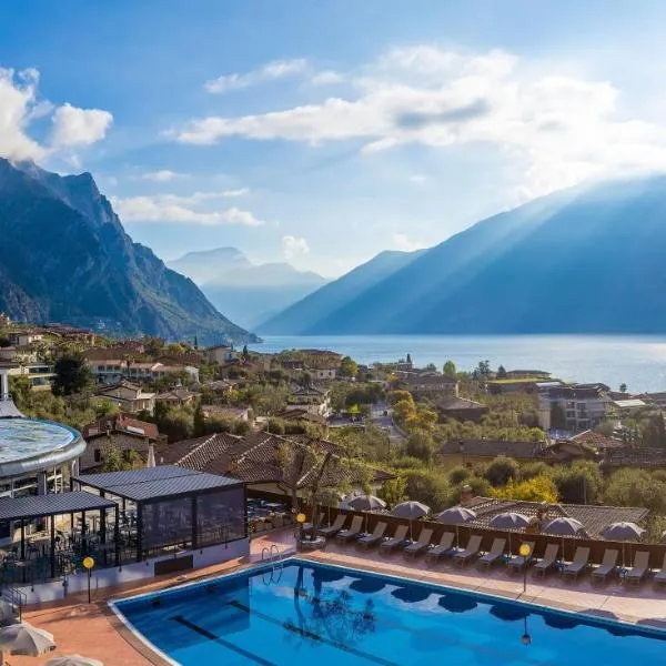 Aria Life Hotel, khách sạn ở Campione del Garda