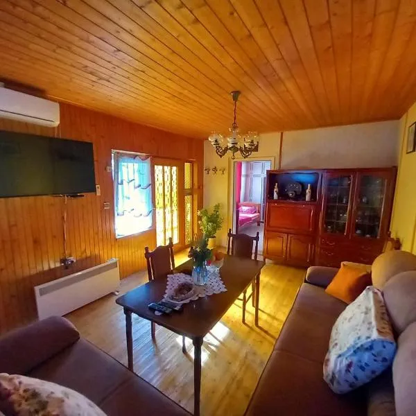 Etno House Mira, hotel v destinaci Virpazar