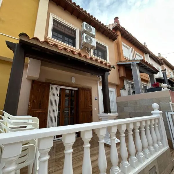 Bungalow Pasaje Ceuta, hotel in Torrevieja