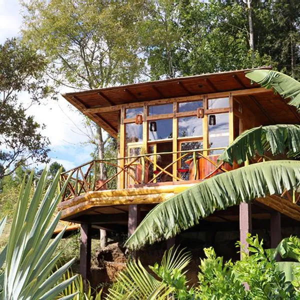 BAUMHAUS Cabañas rusticas con jacuzzi privado, hotel v destinaci San Francisco