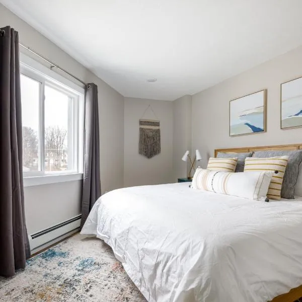 Downtown Newly Remodeled Apartment | AC | Beach | Restaurants | Breweries | Nightlife |, Hotel in Traverse City