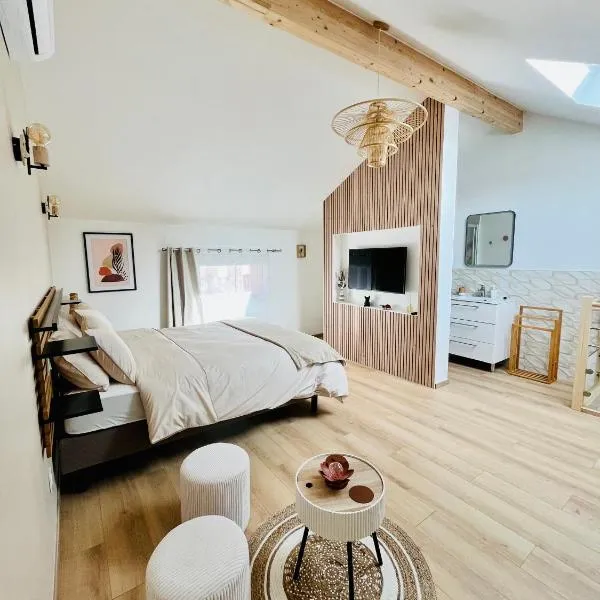 Les Gites d'Andréa - Chez Madame Yvon, hotel v destinaci Surba