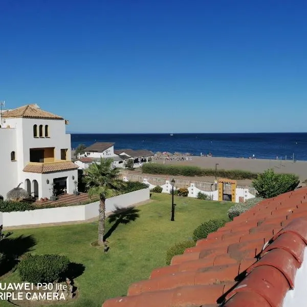 Casares Golf & Beach Terraced house, hotel a Casares