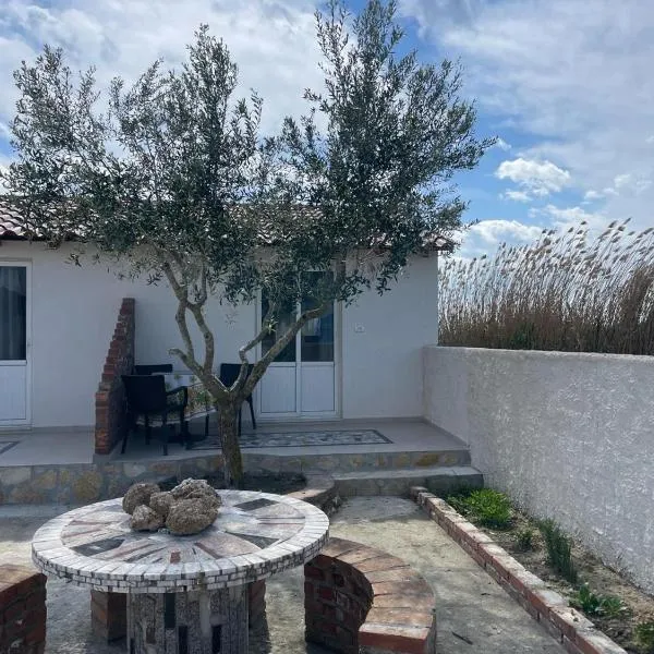 Diarla's Home 4, hotel v destinaci Darëzeza e Re