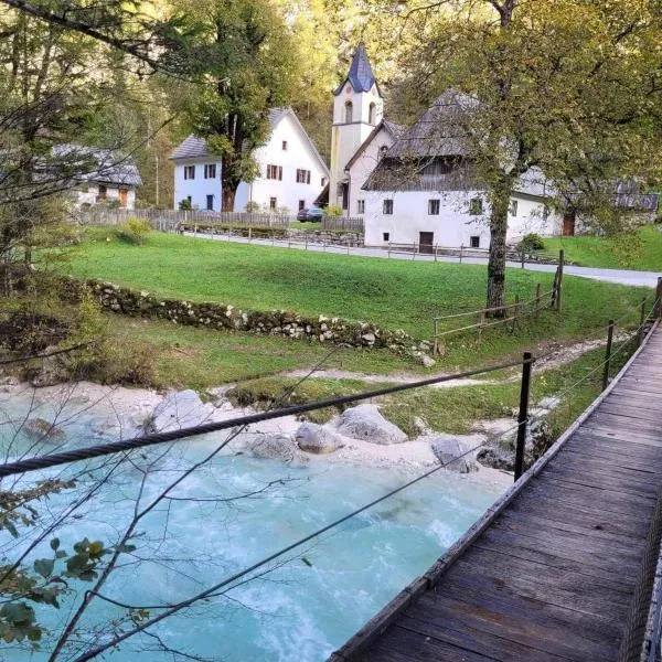 Počitniško stanovanje Pri cerkvi, hotel di Trenta